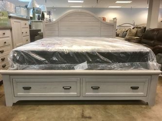 New King Storage Bed —>> MADE IN USA