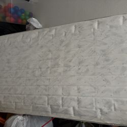 Crib mattress/no delivery cash only located in Hesperia CA