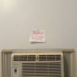 Frigidaire 5,000 BTU Air Conditioner 