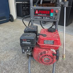 Pressure Washer 2700 PSI