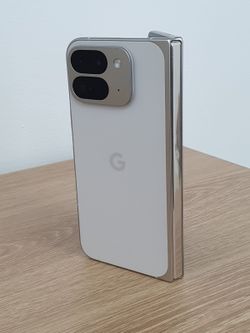 Pixel 9 Pro Fold 6.3" (Unlocked) 512GB Porcelain Premium Pre-owned