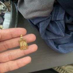 virgin mary pendent