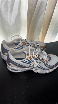 New Balance 740 white and blue