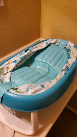 Foldable baby bath