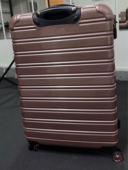 Rose Gold Hardside Spinner Suitcase