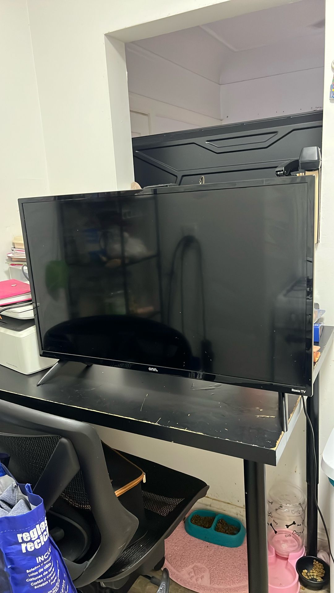 Omni Roku TV 24”