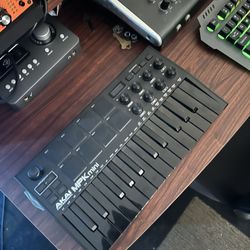 Akai MPK mini 