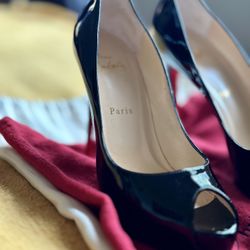 CHRISTIAN LOUBOUTIN New Very Privé Pump Stiletto High Heel Red Bottoms Size 38.5
