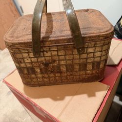 Vintage Metal Picnic Basket Lunch Box – Faux Wicker Basket Weave – Double Handle 