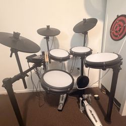 Alesis Drum Kit Set