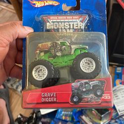 Hot Wheels Grave Digger 2005 #33