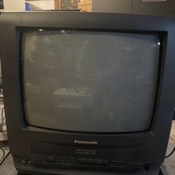 Panasonic PV-C1320 13" TV VCR FM Combo CRT Television Retro Gaming - No Remote