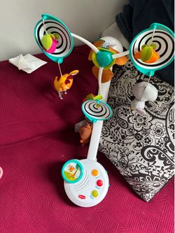 Baby crib musical toy