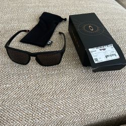 BRAND NEW OAKLEY SYLAS SUNGLASSES 