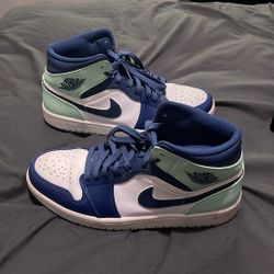 Jordan 1s size 8.5