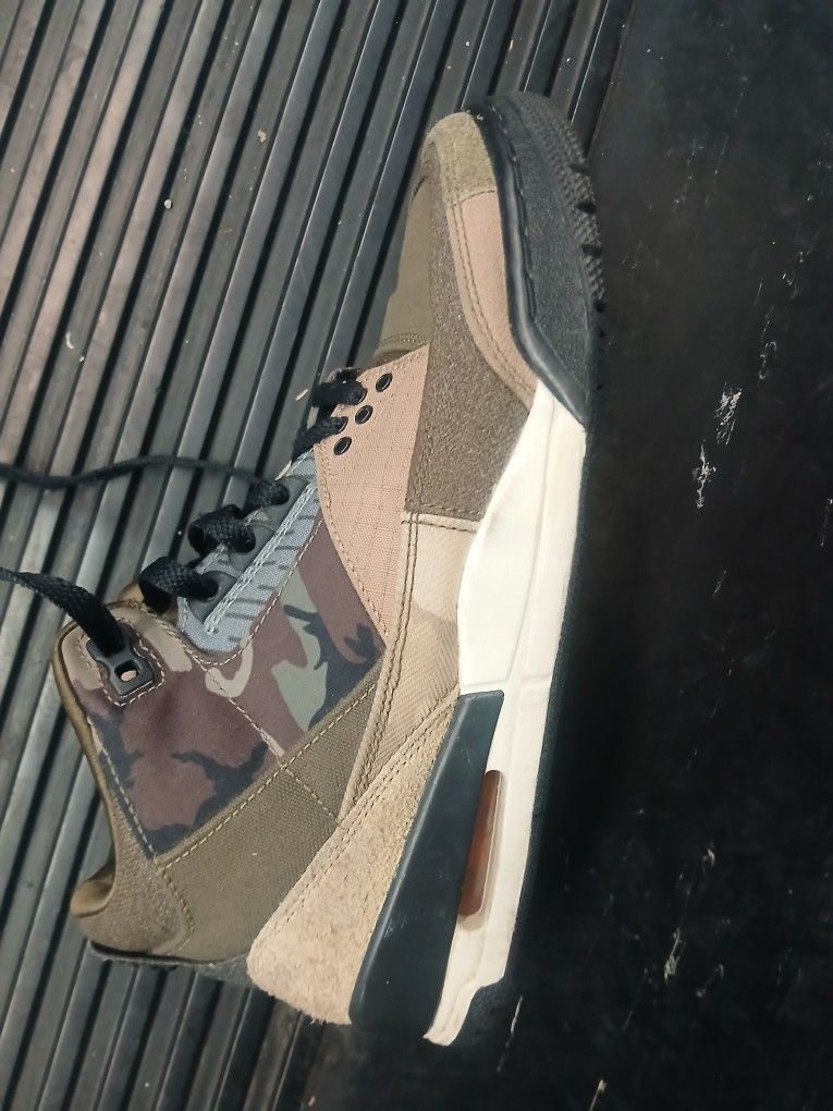Camouflage Jordan 7.5 $30