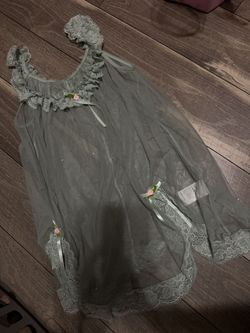 Sabrina Carpenter Outfit