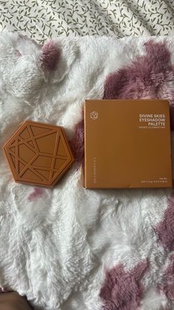 EM Cosmetics Eyeshadow Pallette