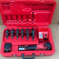Milwaukee 18V Cordless FORCE LOGIC Press Tool Kit.