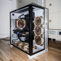 PC RX 7900 XTX, Ryzen 7 7700X, 36gb RAM, 1tb Ssd