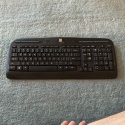 Logitech K330 Wireless Keyboard 