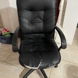 Black Swivel Rolling Office Chair