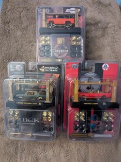 M2 Diecast Lift Chase Cars
