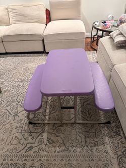 Lifetime folding table for kids
