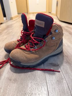 Columbia Hiking Shoes – Comfortable Outdoor & Trail Shoes in size 7-7.5