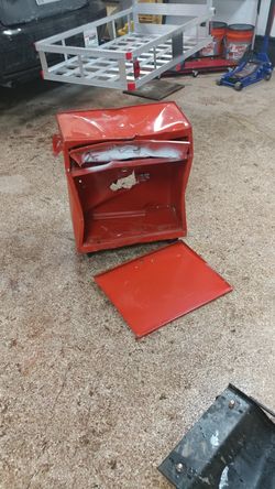 Snap-on tool box