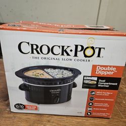 New In The Box Crockpot With Divided Dish Insert