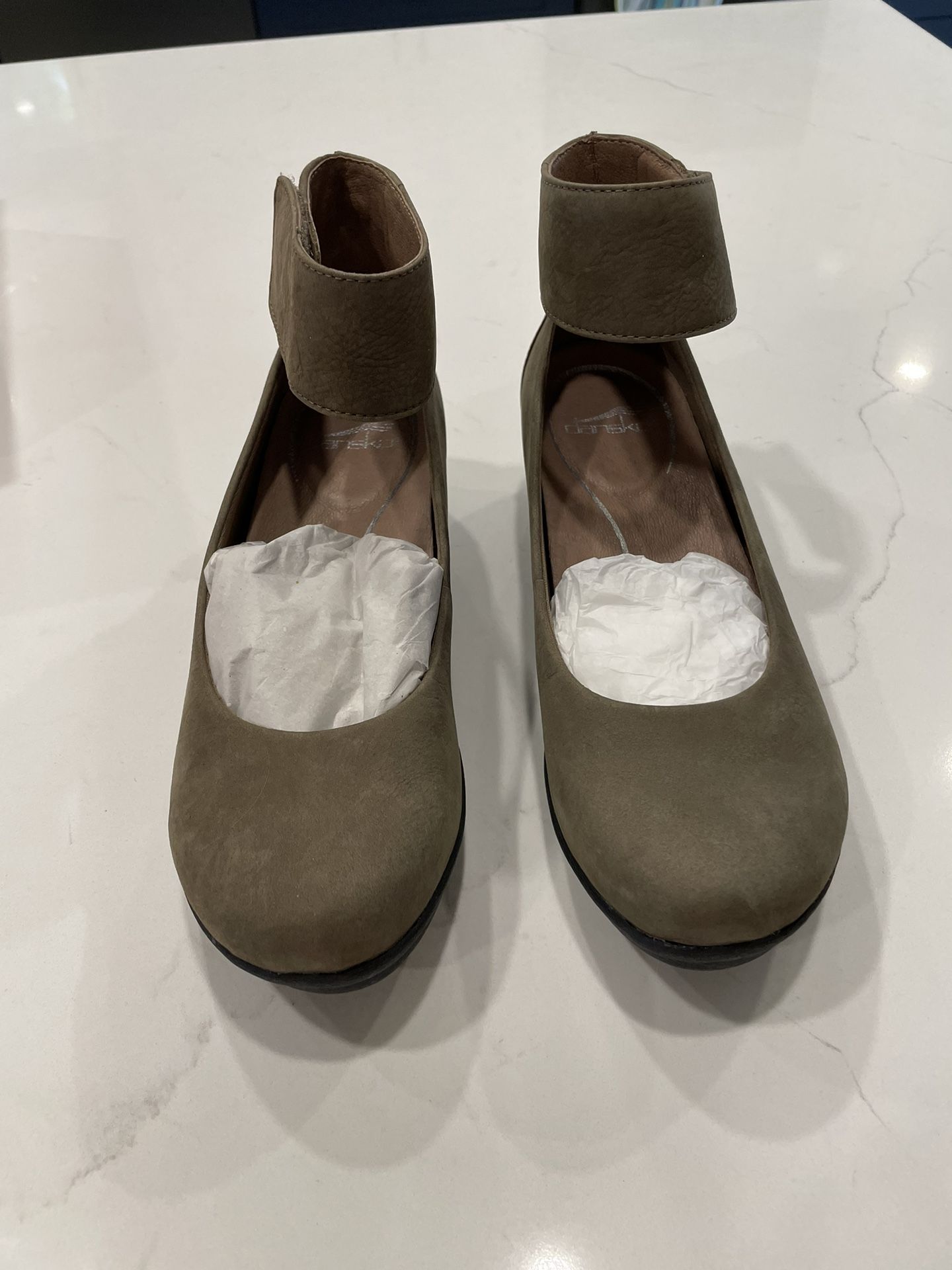 Dansko Lulu Nubuck Shoes Clogs