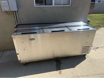 Refrigerator comercial