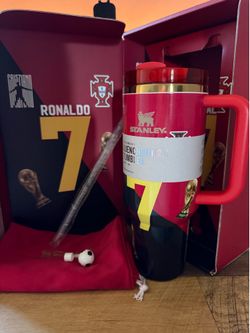 Stanley Ronaldo Tumbler 40 oz