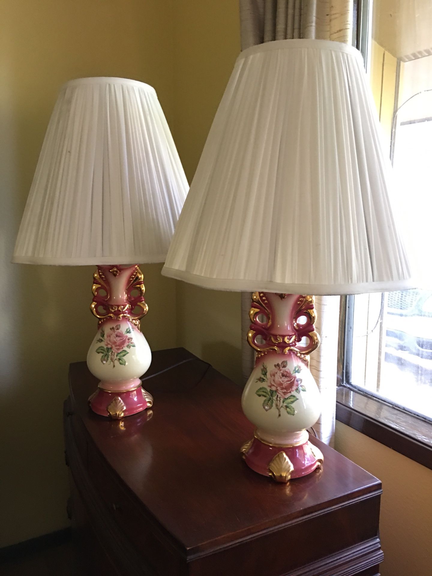 Vintage Lamps Rose
