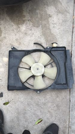 Radiator fan 2006 Scion Xb