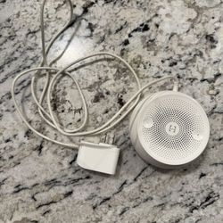 Hatch Rest Mini White Noise Sound Machine