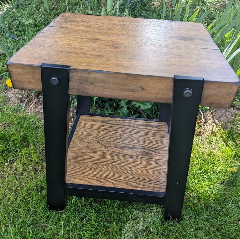 End Table From HD Designs 