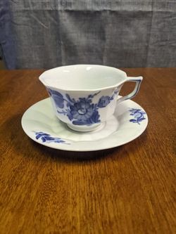 Vintage 2 Royal Copenhagen Blue Flower Demitasse Tea Cups and Saucer 8608

