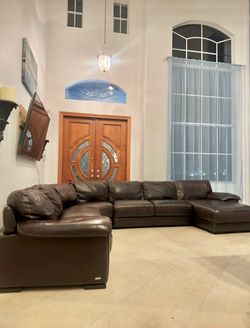 Gorgeous Real Leather Sectional Couch With Chaise Excellent Condition
