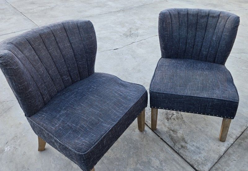 2 Blue Chairs 