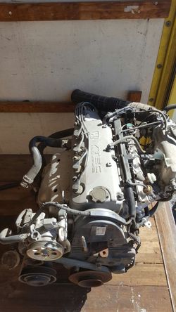 Honda vtech automatic engine (super clean) must have low miles