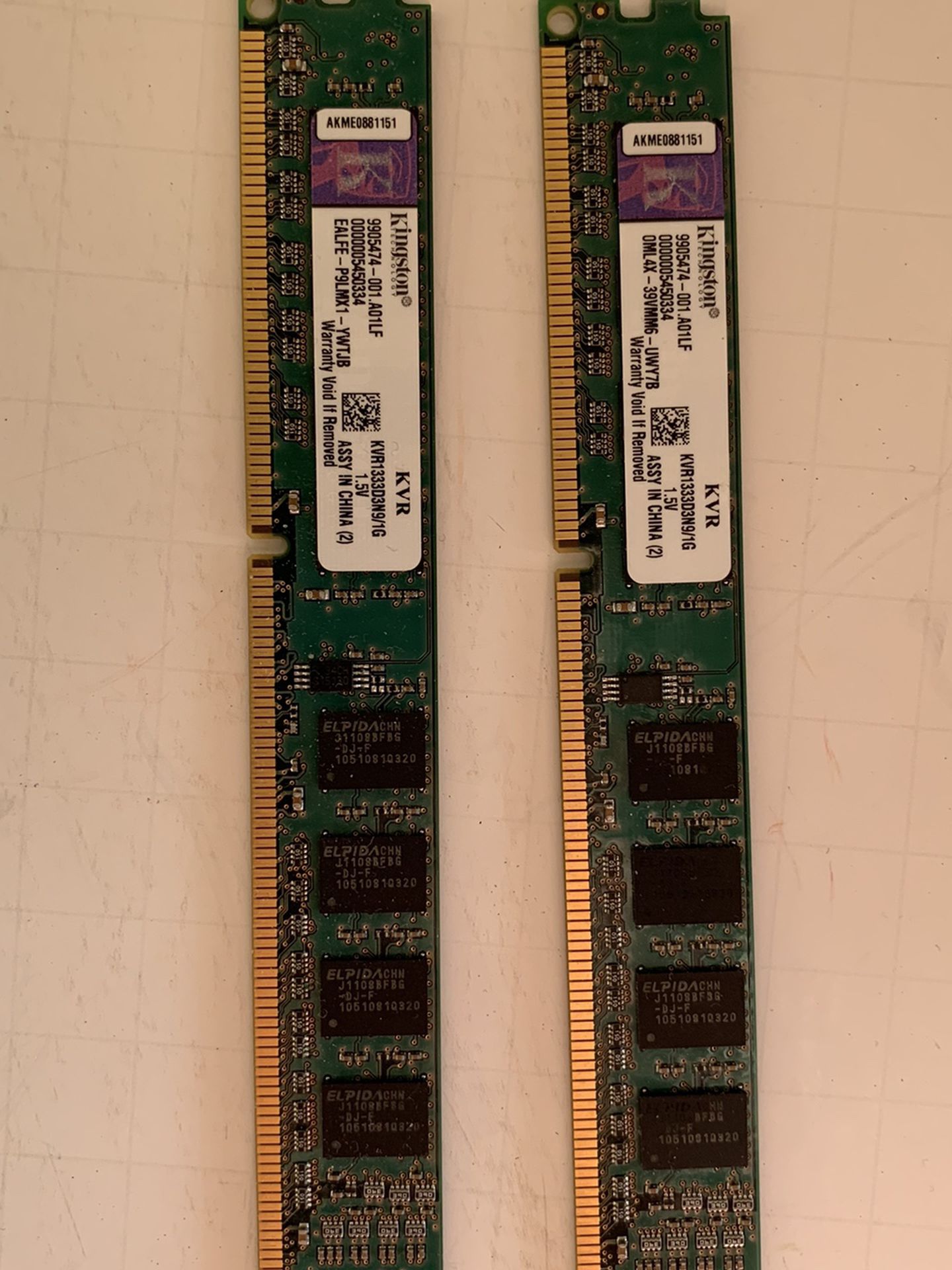 Two 1GB DDR3 RAM