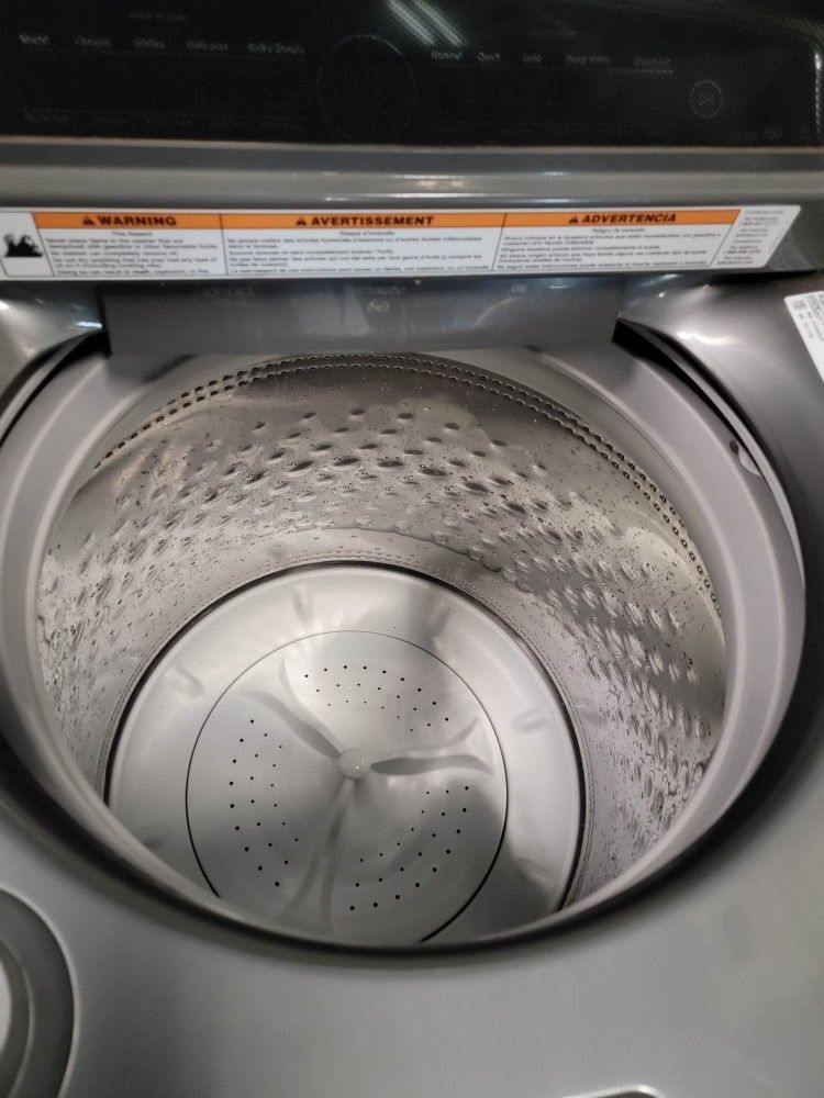 Whirlpool Cabrio Washer And Dryer Steam Set for Sale in Gallatin, TN