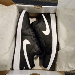 Air Jordan 1 Low **New**