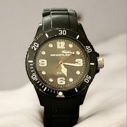 Men’s watch black silicone brand new battery