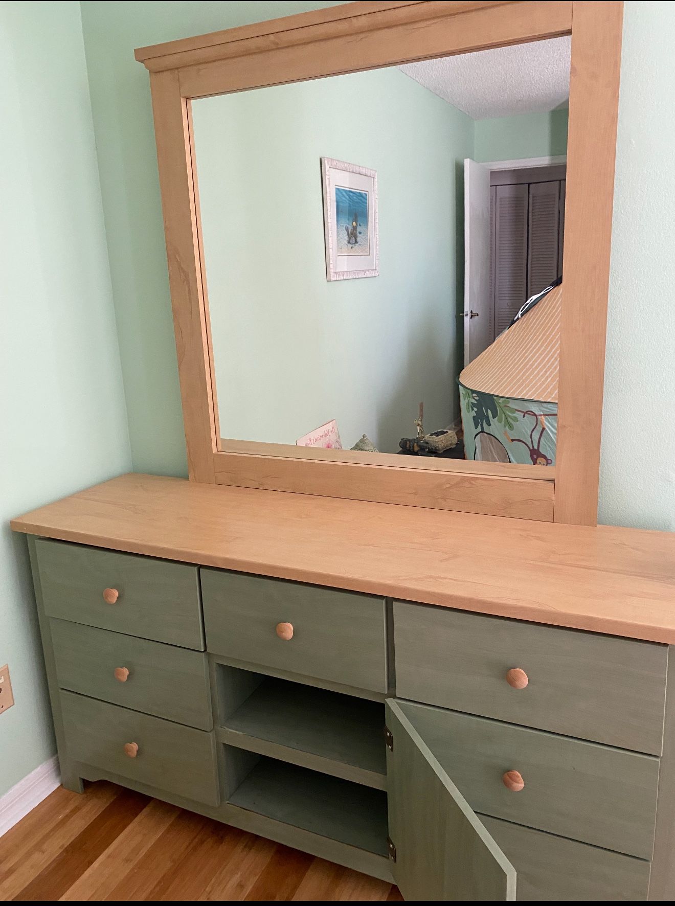 Dresser And mirror