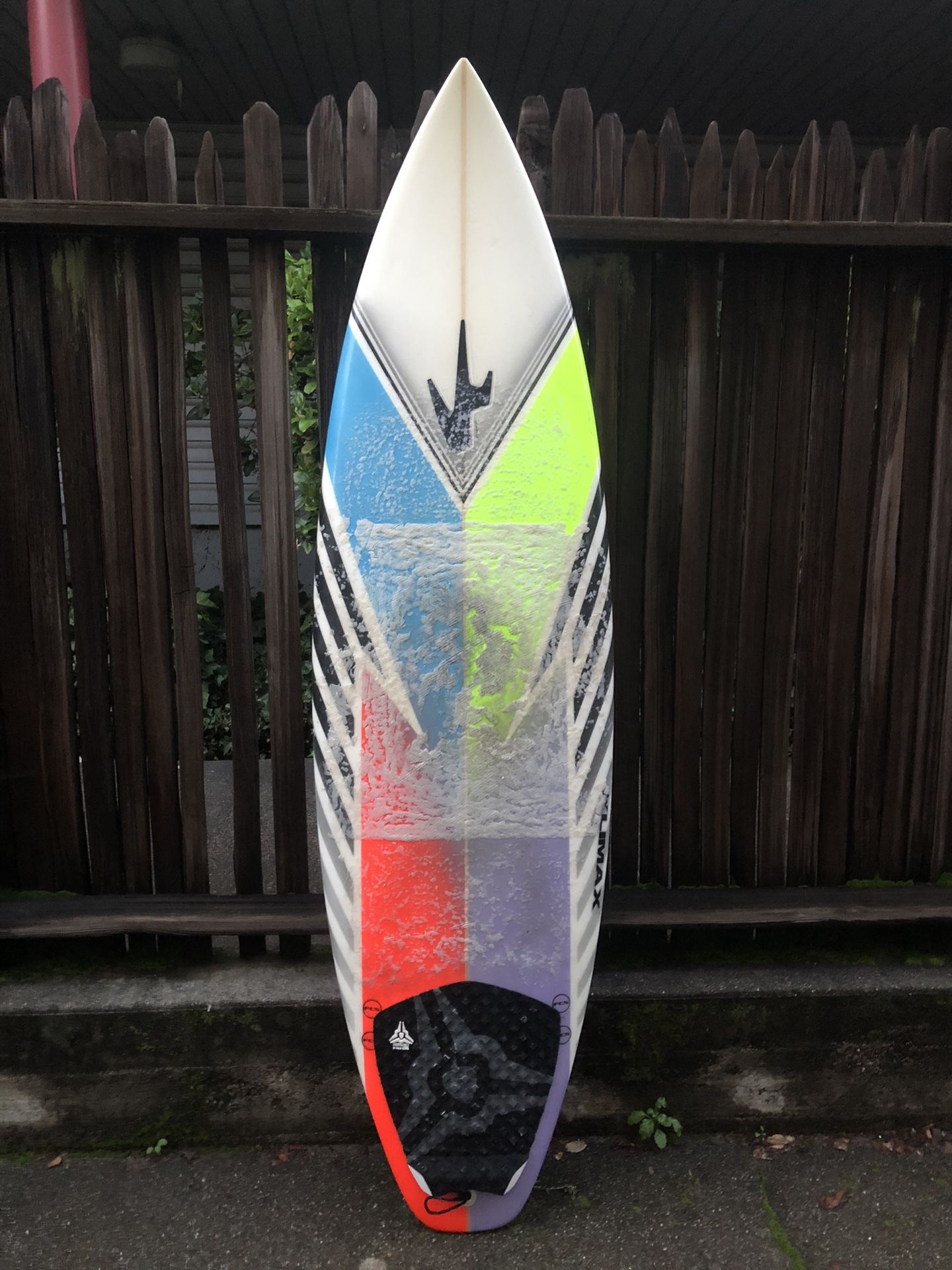 Surfboard  6’2 