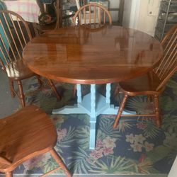Round Solid Wood Dining Table 