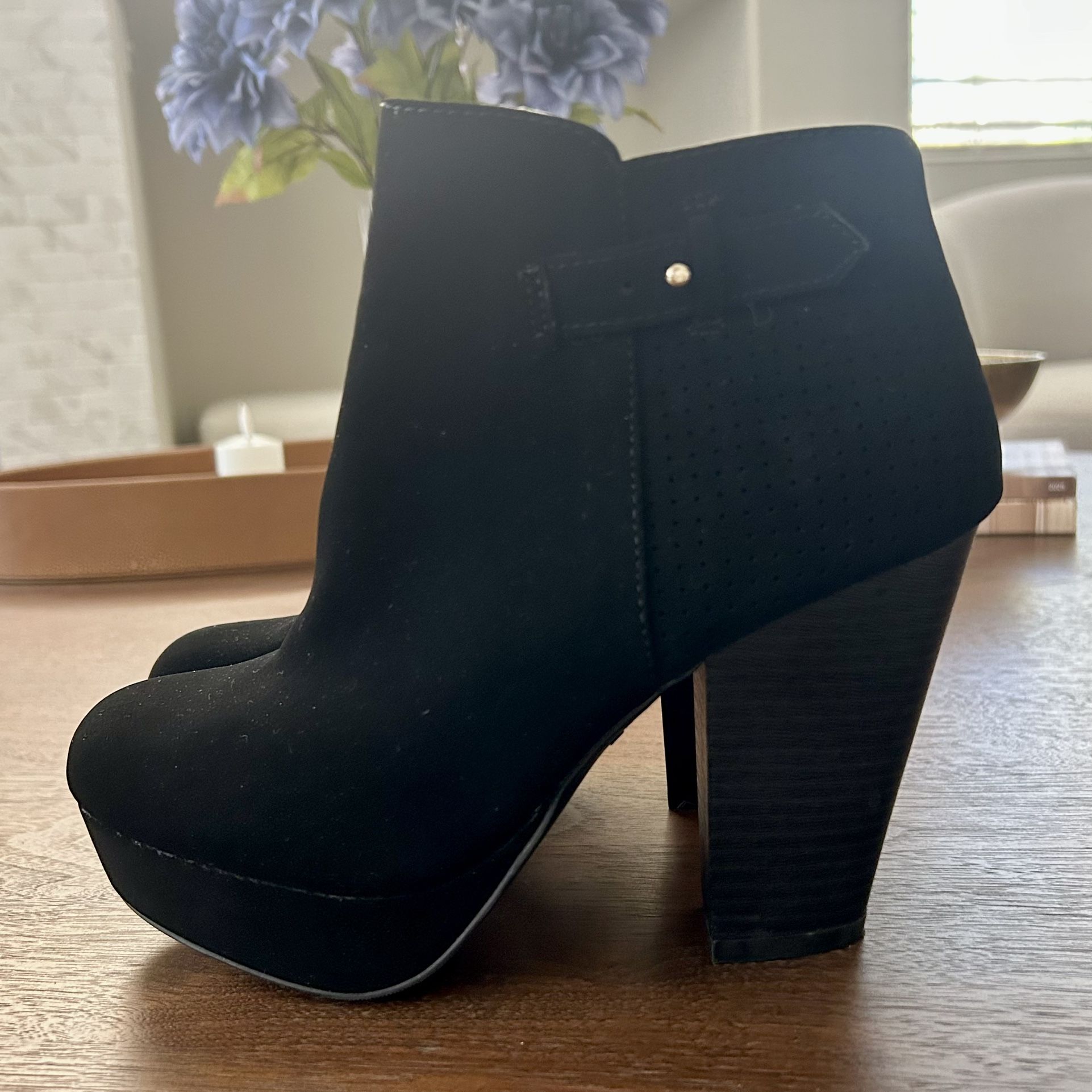 Women’s Size 6.5 Report Black Booties Brand New Boots